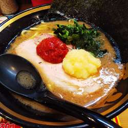 ラーメン　※かため　＋豆板醤＆ニンニク：無料　※㋗で５００円