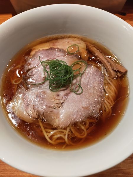 「醤油らぁめん」@麺 ふじさきの写真