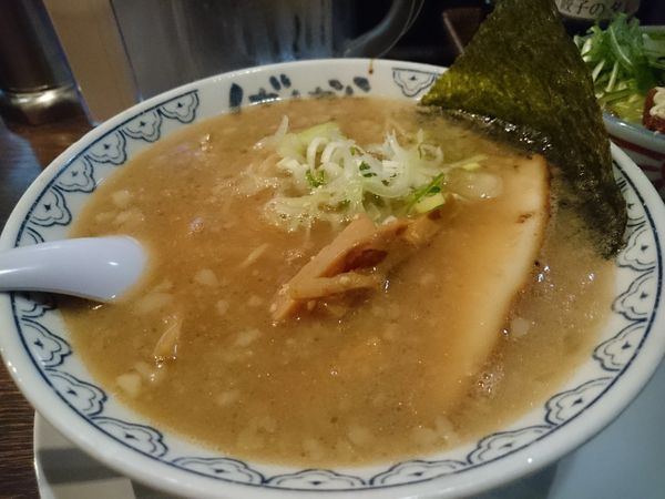 「ばんかららーめん」@東京豚骨拉麺 ばんから 池袋本店の写真