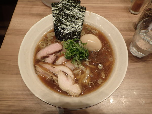 「特製醤油(1500円)+もち姫手揉み麺へ変更(100円)」@麺処 ほん田 秋葉原本店の写真