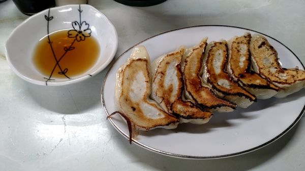 「ギョーザ　300円」@土浦飯店の写真