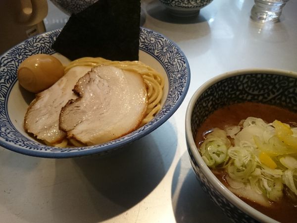 「特製濃厚魚介つけ麺中」@豚骨一燈の写真