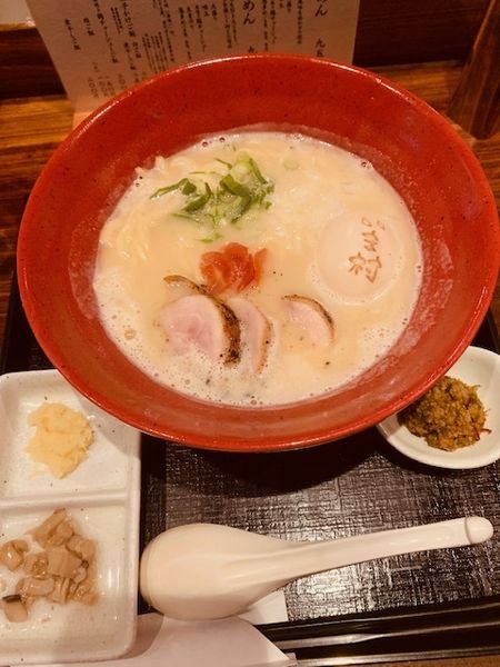 「鶏煮干しらぁめん（塩）900円 辛肉みそ100円」@麺や いま村の写真
