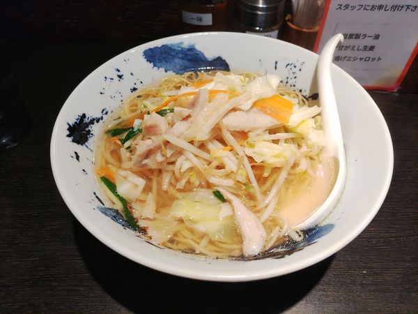 「鶏塩タンメン　７８０円（期間限定）」@自家製麺 鶏そば 三歩一の写真