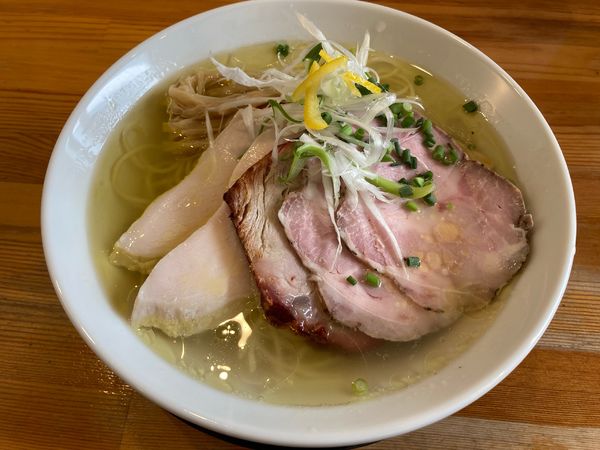 「しおら〜めん・肉増し」@麺堂HOMEの写真