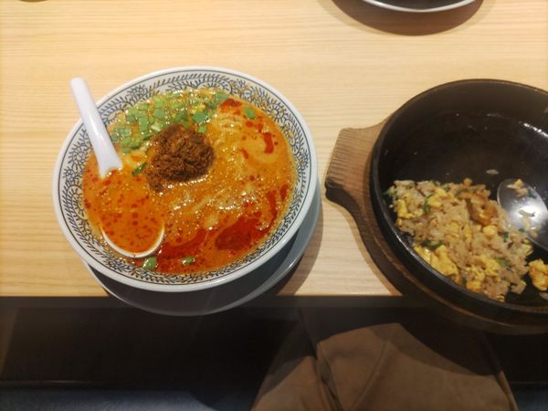 「ゴマたっぷり白胡麻担々麺」@丸源ラーメン 大泉学園店の写真
