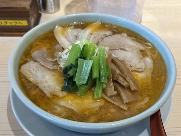 「チャーシュースタミナワンタンメン」@ワンタンメンの満月 三鷹店の写真