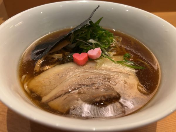 「醤油らぁ麺」@らぁ麺 恋泥棒の写真