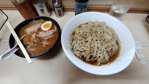 「味噌つけめん大熱盛りブタ増し　麺丼にアブラカラメ」@ラーメン二郎 京成大久保店の写真
