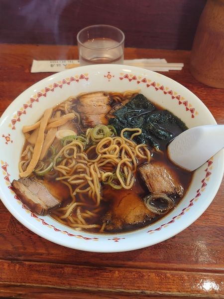 「醤油チャーシュー麺」@なかよし 入江店の写真