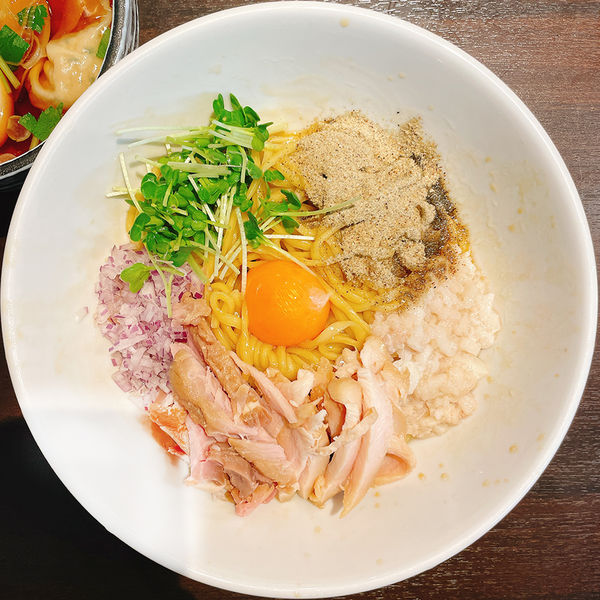 「特製煮干油そば（ワンタンスープ付）」@麺屋 彩音 ~Sign~の写真