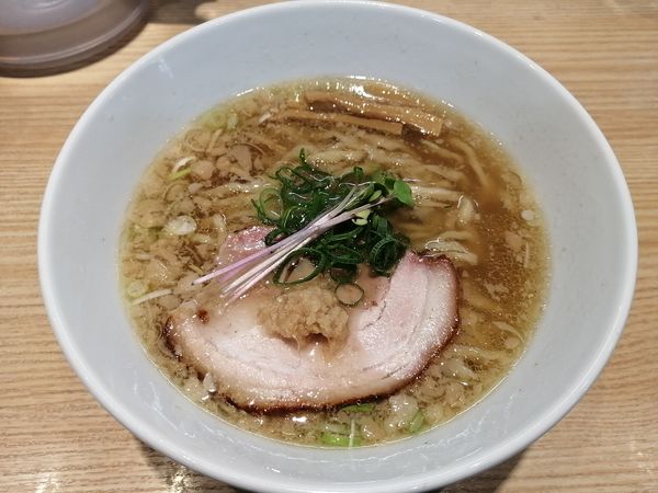 「背脂生姜のしおらーめん　　950円」@しおらーめん進化 2ndの写真
