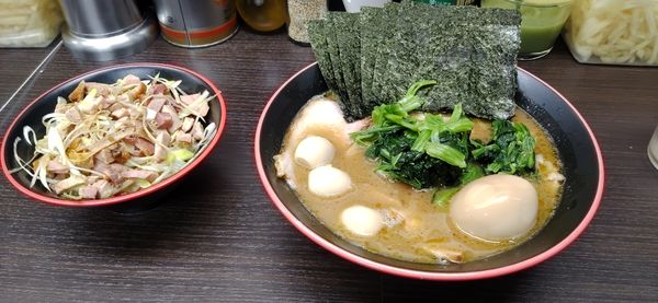 「勝鬨ラーメン、ネギチャー丼」@横濱家系ラーメン 勝鬨家の写真