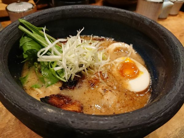 「特製らぁめん（醤油）」@俺の創作らぁめん 極やの写真