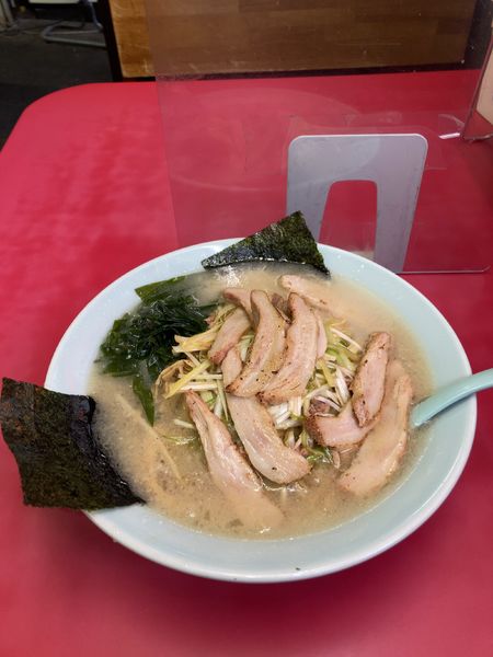 「豚トロチャーシューメン・ネギあえ（中盛）　1400円」@ラーメンショップ幸手 金田亭の写真
