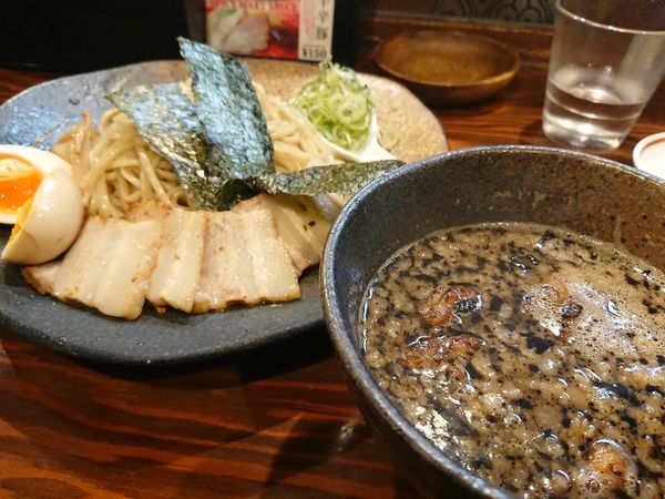 「つけ麺もつスペシャル」@龍の家 新宿小滝橋通り店の写真