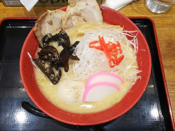 「とんこつネギラーメン　850円」@じょっぱり食堂の写真