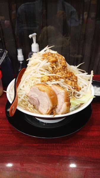 「令4・11・21ラーメン(ヤサイマシマシアブラ(850円)」@ぶっ豚 淵野辺店の写真