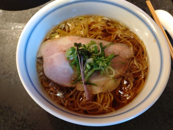 「REGULAR（醤油らーめん）大盛」@駄目な隣人の写真