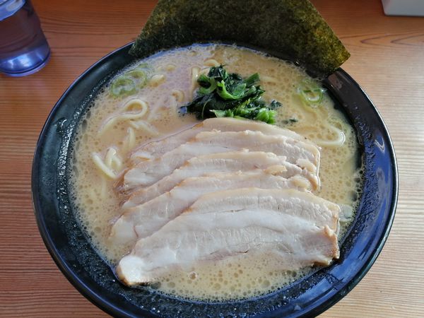 「チャーシューメン(醤油、大盛)」@横浜家系ラーメン 若草家 春日井店の写真