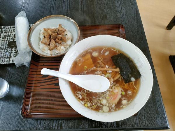 「中華そば＋ミニチャーシュー丼　650円」@かっちゃんラーメンの写真