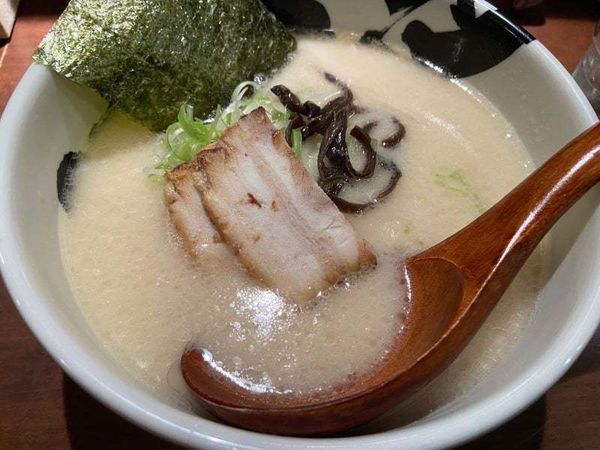「とんこつラーメン：800円」@ばっこ志の写真