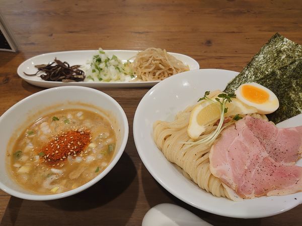 「辛辛つけ麺(979円)」@虎金の写真