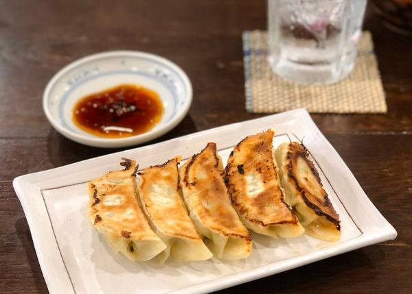 「野菜たっぷり手作り餃子(300円)」@八百屋の一平ちゃんの写真