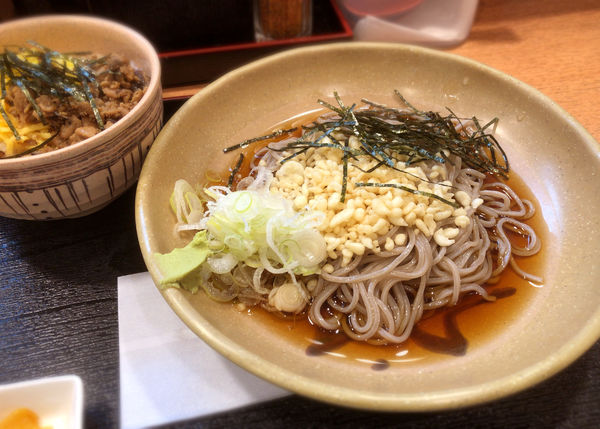 「たぬきセット(550円)」@越後そば 立石店の写真