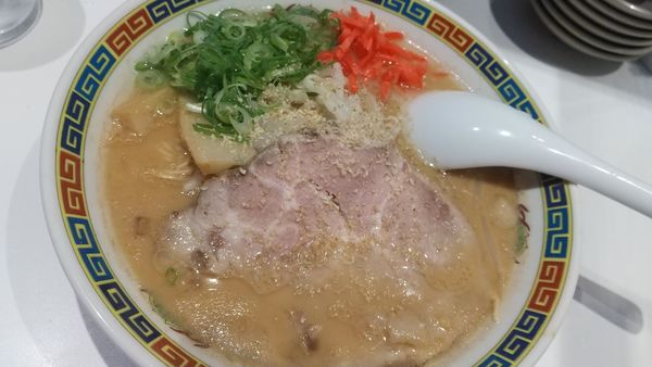 「豚骨ラーメン」@中華そば いっかんの写真