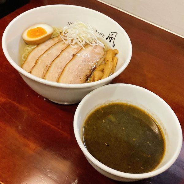 「【夏季限定】昆布水つけ麺黒チャーシュー」@らーめん風の写真