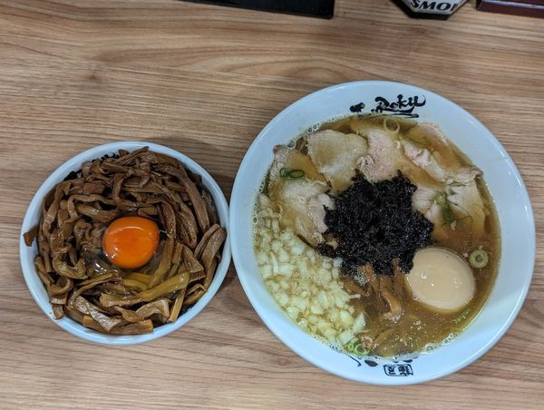 「限定煮干し醤油&メンマ丼」@麺屋 丈六の写真