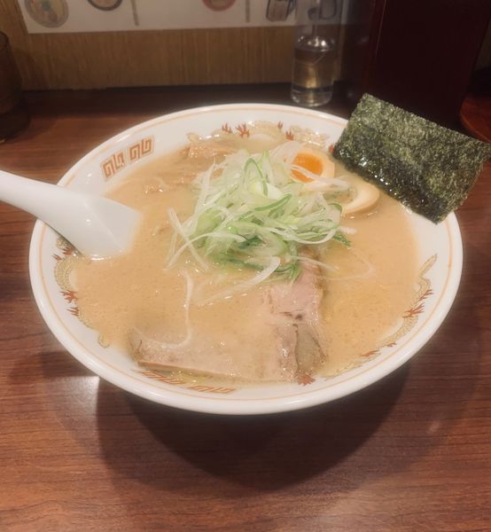 「旭川醤油らーめん（￥730）＋味玉（￥110）」@北海道らーめん ひむろ 浅草店の写真