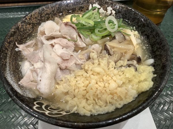 「豚バラきのこあんかけ小　６４０円」@はなまるうどん 千住ミルディス店の写真