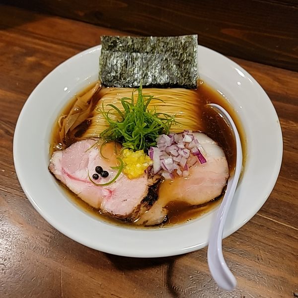 「醤油らぁ麺」@だれやめやの写真
