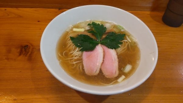 「鴨だし醤油ラーメン」@麺堂にしき 新宿歌舞伎町店の写真