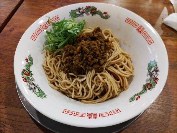 「スパイシーカレーまぜそば」@立ち呑み居酒屋 金町製麺の写真