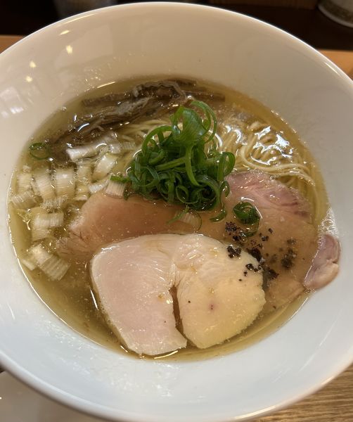 「塩らぁ麺 ¥900」@のど黒らぁ麺 永屋の写真