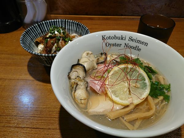 「特製カキそば」@寿製麺よしかわ 川越店の写真