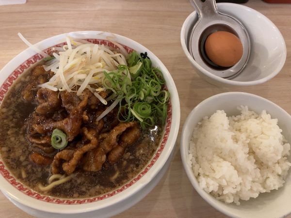 「肉汁麺レベル2（肉200g）980円＋白飯（200g）100円」@肉汁麺ススム 秋葉原本店の写真
