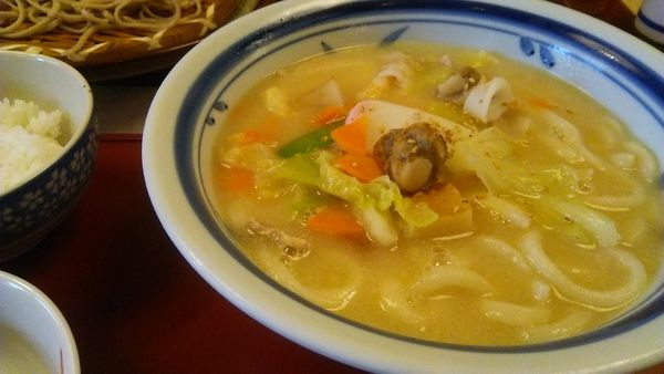 「ちゃんぽんうどん 1210円＋半ライス 110円」@すぎのや本陣 春日部店の写真