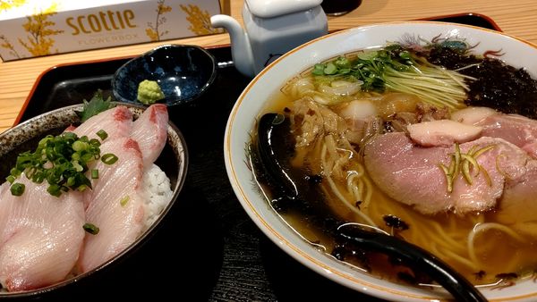「あら炊き支那そば(白醤油)+Sセット」@幸屋きよまる 総本店の写真