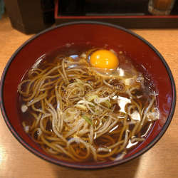 月見そば(410円)