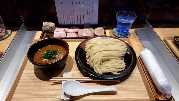 「つけめん大+特選全部乗せ(1400+1000円)」@中華蕎麦 とみ田の写真