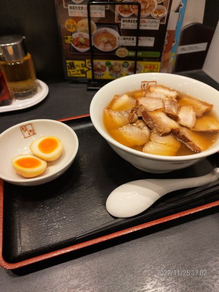 「チャーシューメン＋味玉」@喜多方ラーメン坂内 船橋店の写真
