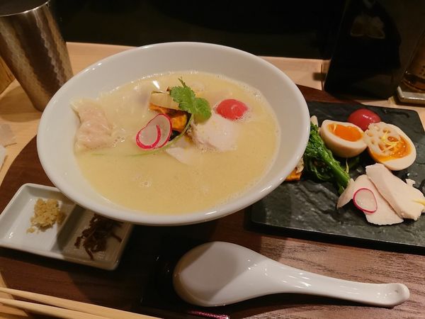 「特製鶏白湯Soba」@銀座 篝 本店の写真