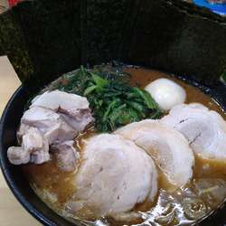 特三亀ラーメン