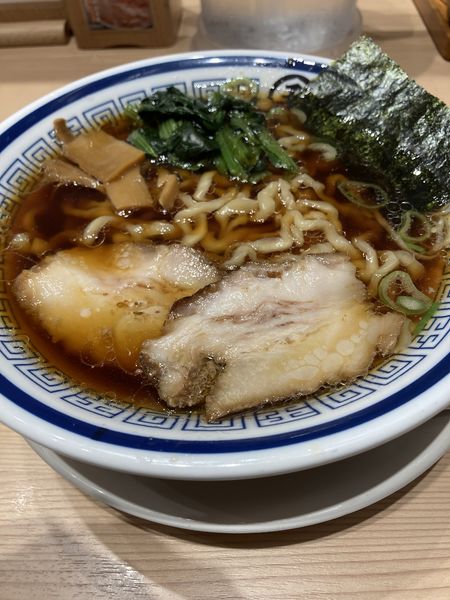 「旨味醤油そば 手打式旨味醤油そば」@らーめん玉 田町店の写真