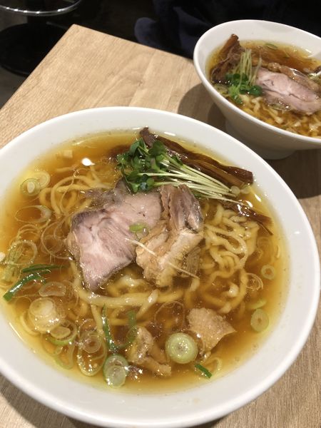 「親鶏中華そば(中太麺)」@手打 親鶏中華そば 綾川の写真