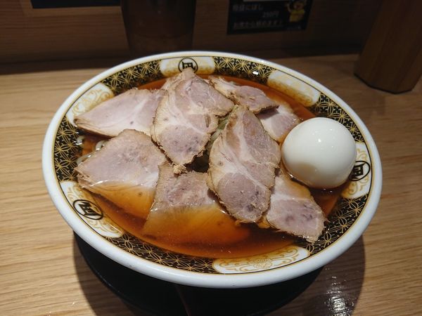 「ふつうに煮干らーめん」@すごい煮干ラーメン凪 池袋西口店の写真